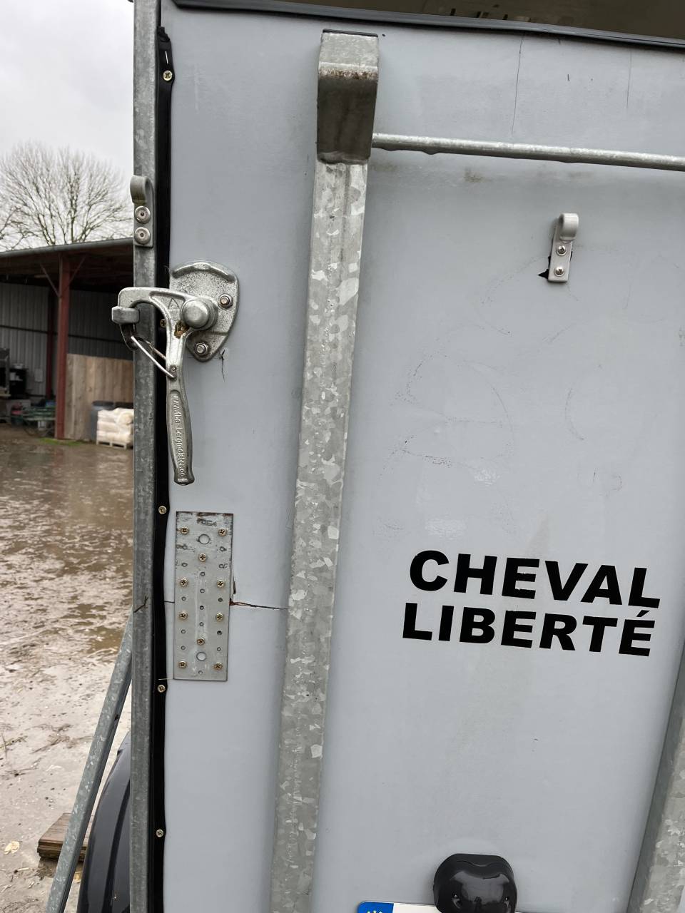 Van 1,5 places Cheval libert&eacute;