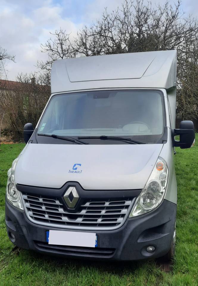 camion RENAULT Master THEAULT - cabine passagers 5 pl.