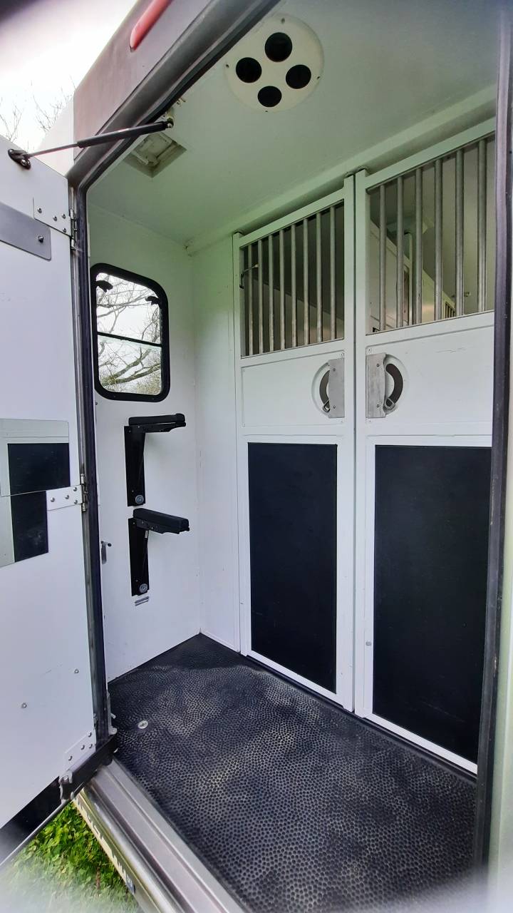 camion RENAULT Master THEAULT - cabine passagers 5 pl.