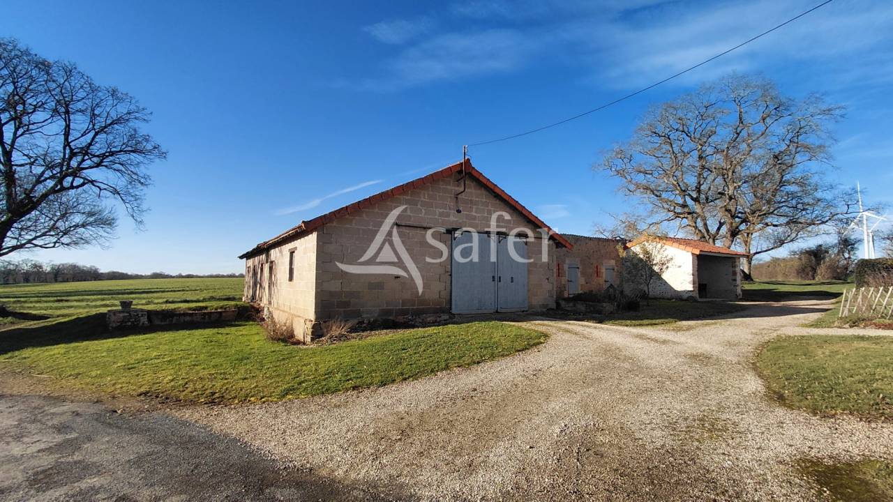 Ferme sur environ 69 ha