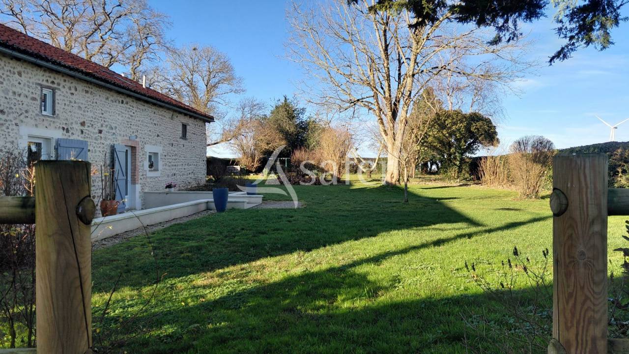 Ferme sur environ 69 ha