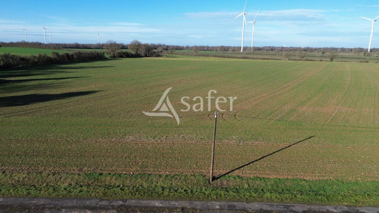 Ferme sur environ 69 ha