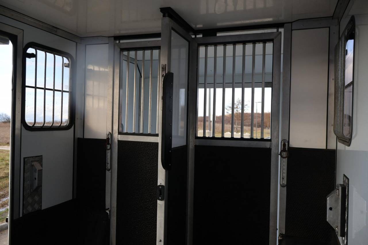 VL RENAULT MASTER 165CH CAVALCAR 3P STALLE 