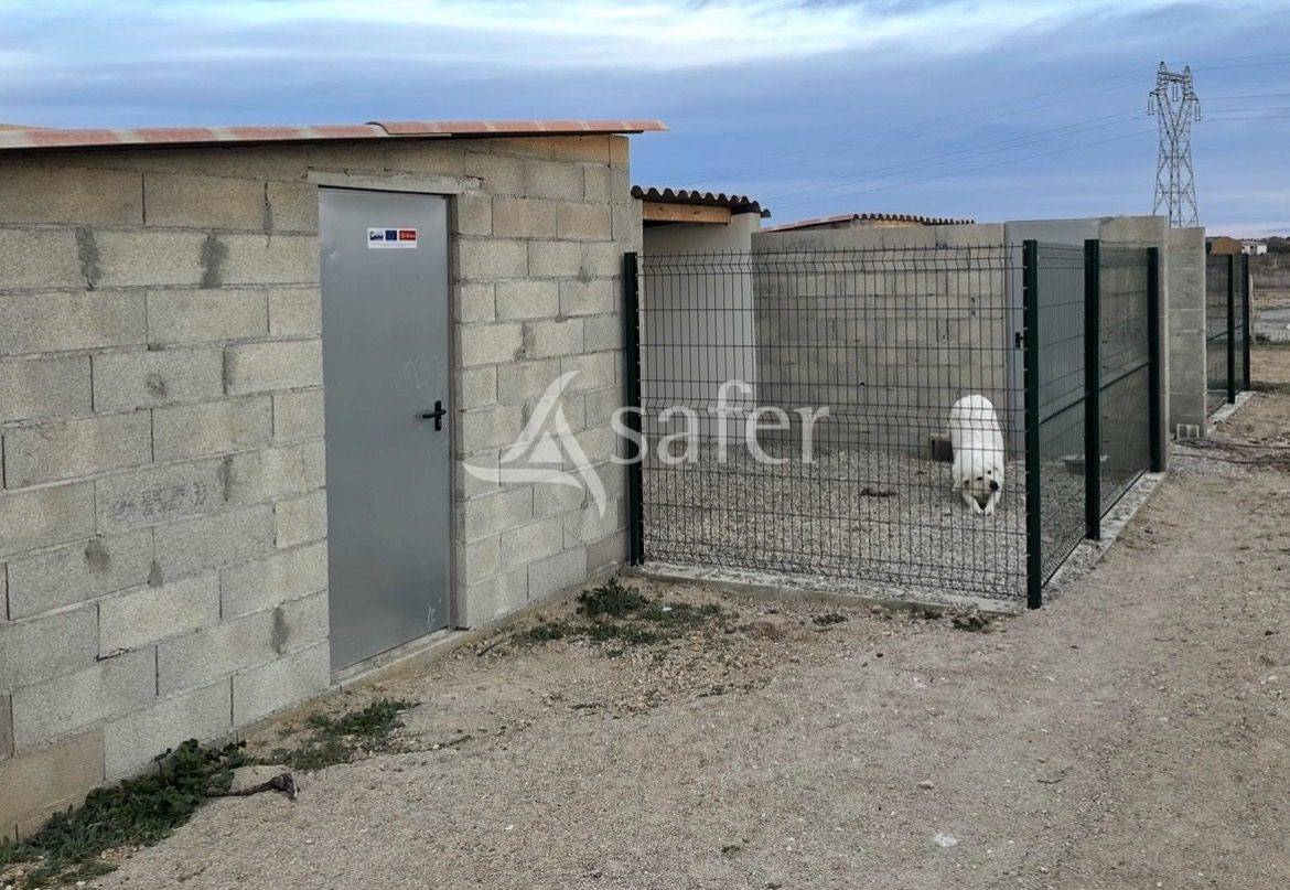 Opportunit&eacute; d'installation et lieu de vie pr&egrave;s de P&eacute;z&eacute;nas et