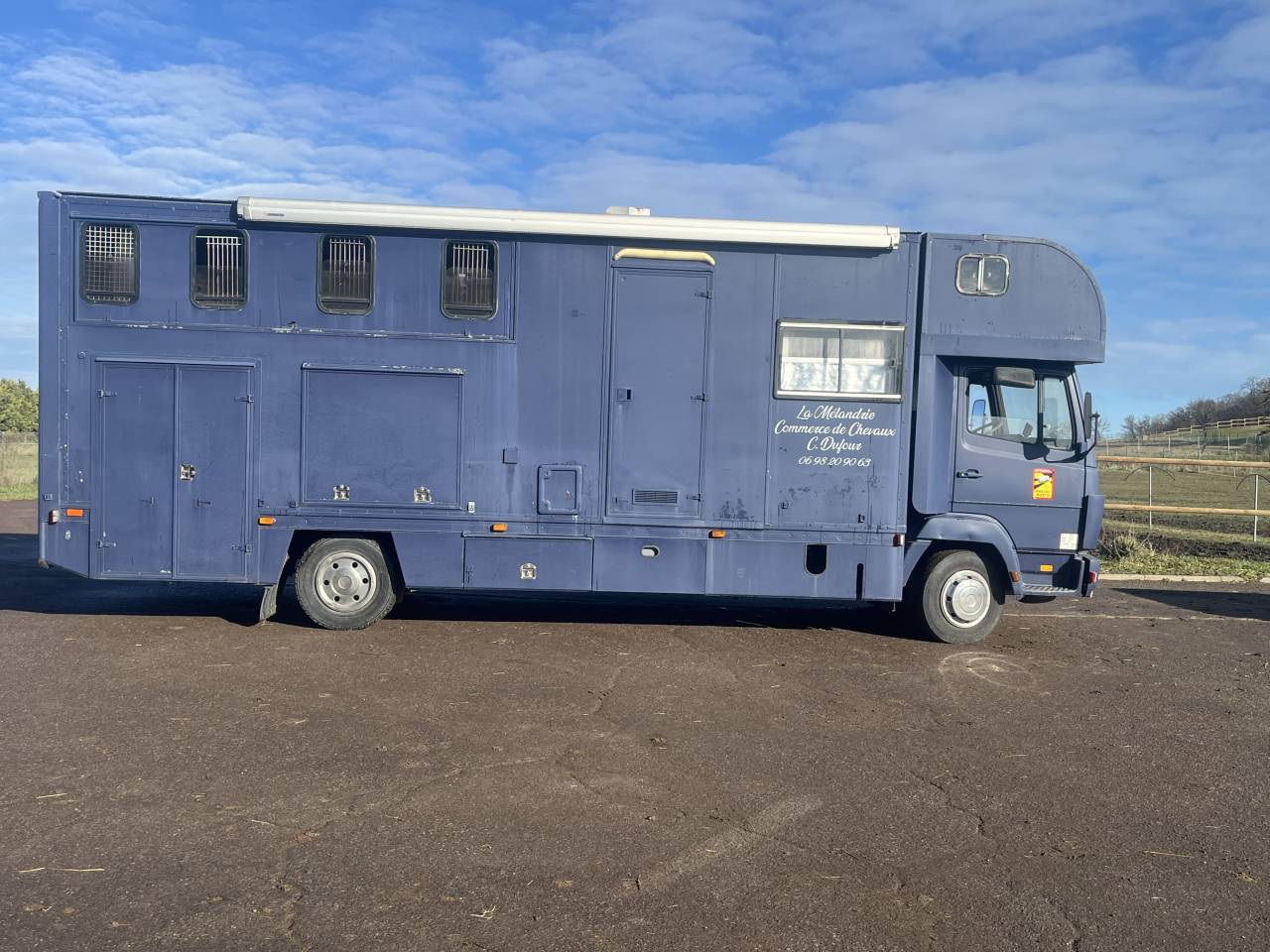 Vends Mercedes 4 places chevaux 