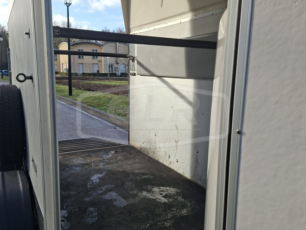 VAN OCCASION &ndash; CHEVAL LIBERTE &ndash; GOLD ONE &ndash; PULMANN &ndash;   1.5 PLACES - GRIS &ndash; 2014