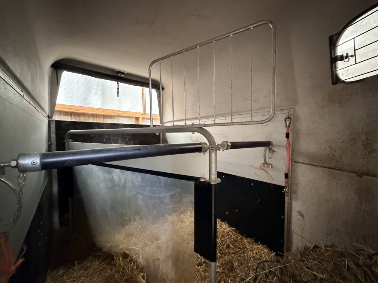 Van 2 chevaux Gold 2 tr&egrave;s peu servi