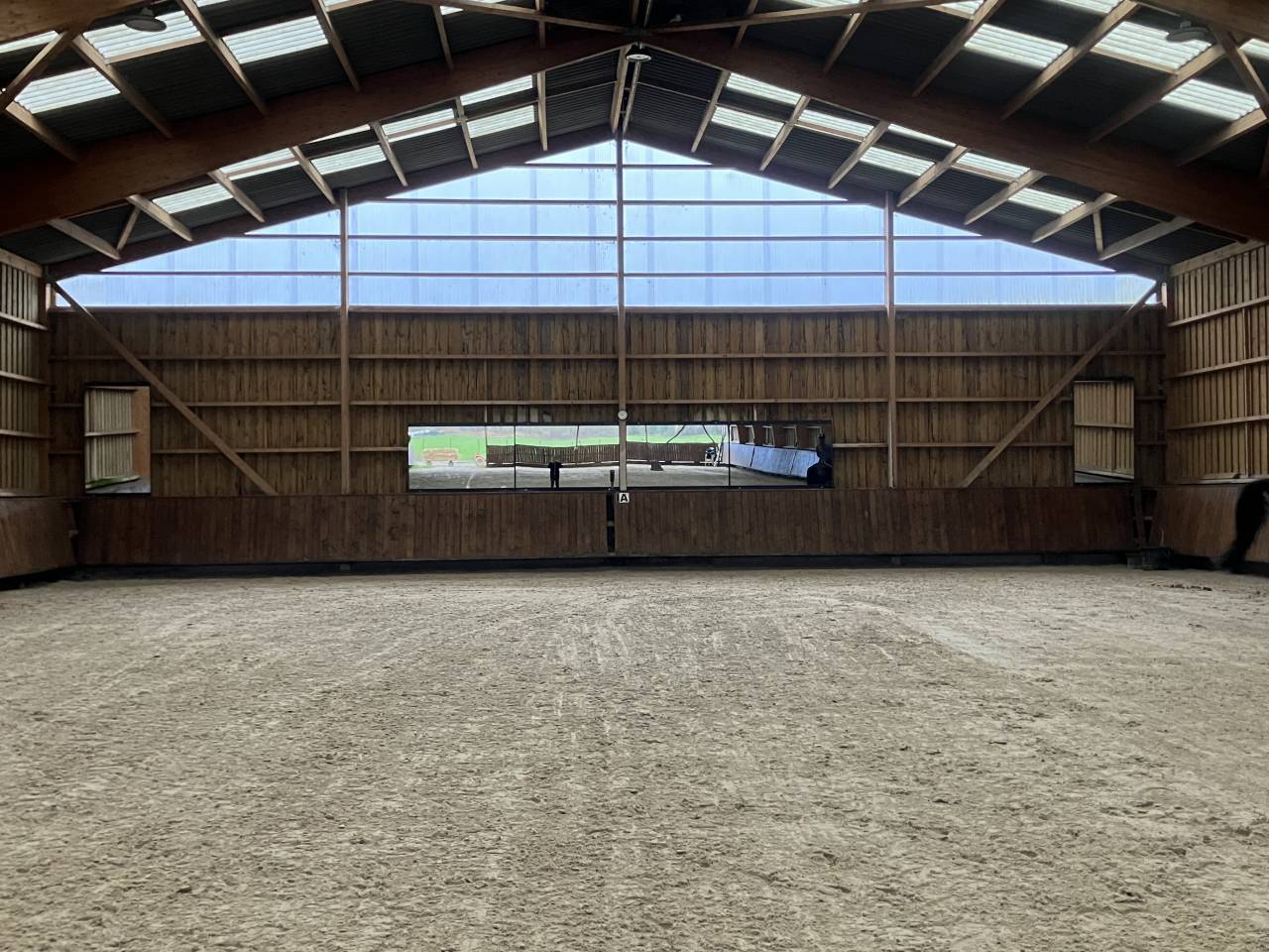 Haras des Blanpins pr&eacute; box 7j/7