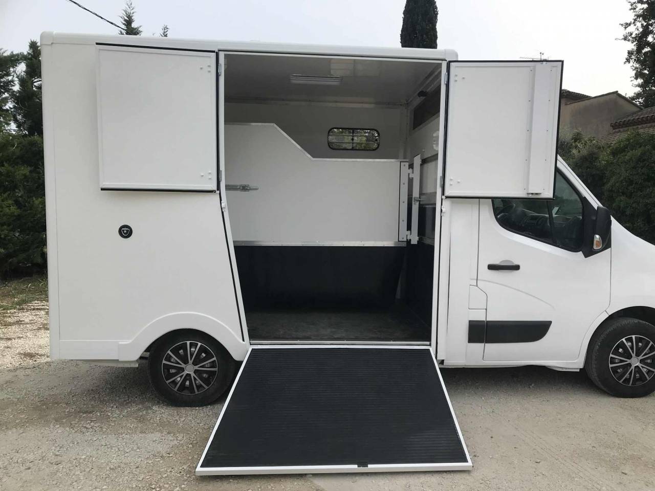 Renault master 166 000 kms ann&eacute;e 2017 36 500 &euro; TTC