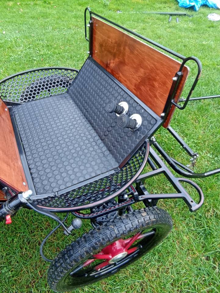 Cal&egrave;che loisir &eacute;tat neuf