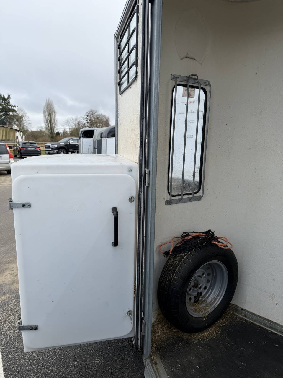 Van Fautras 1 place et demi