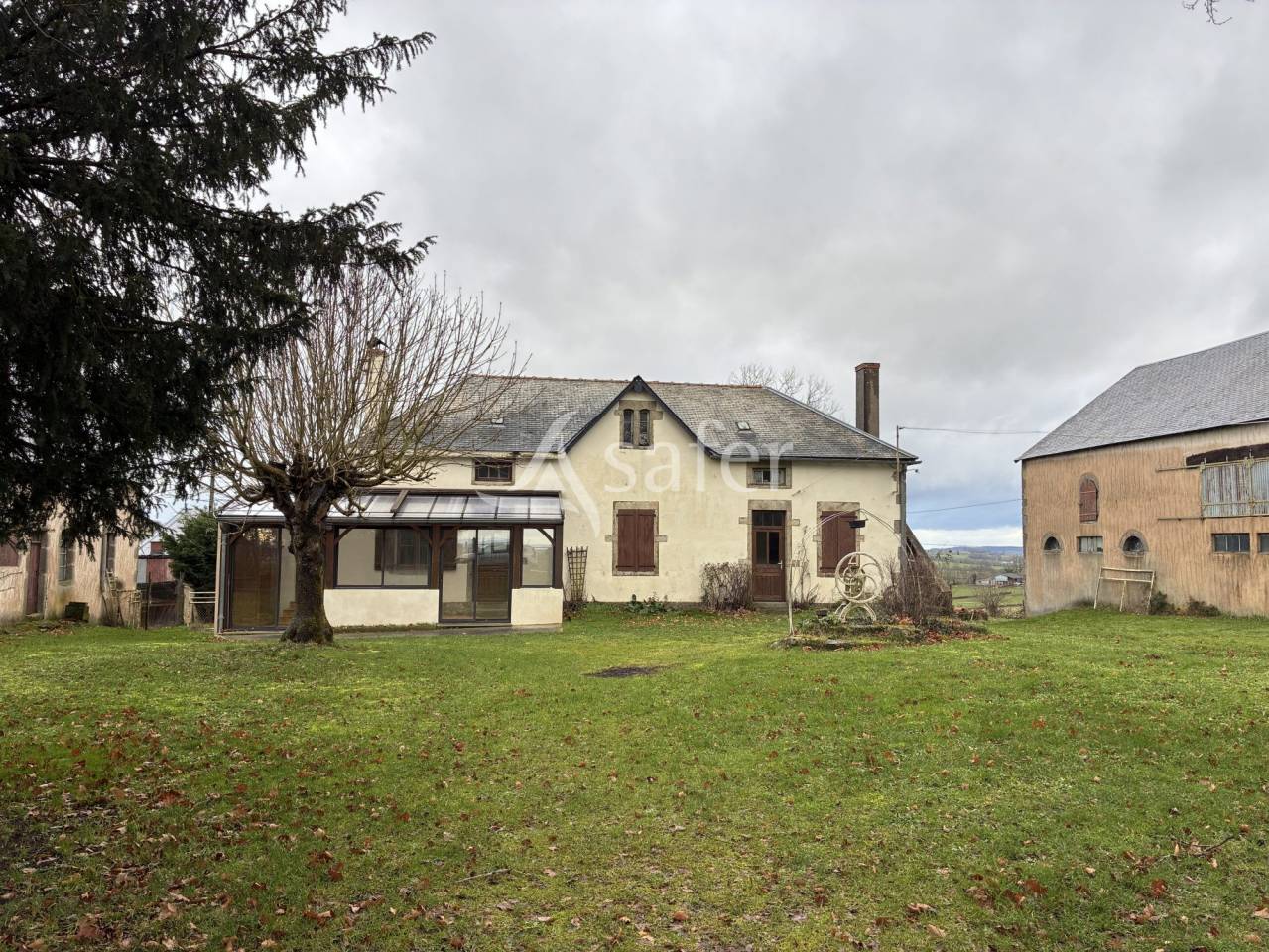 Fermette typique du bourbonnais