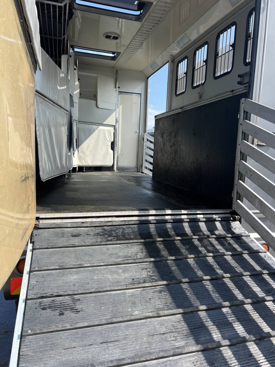 Camion avec Home Car