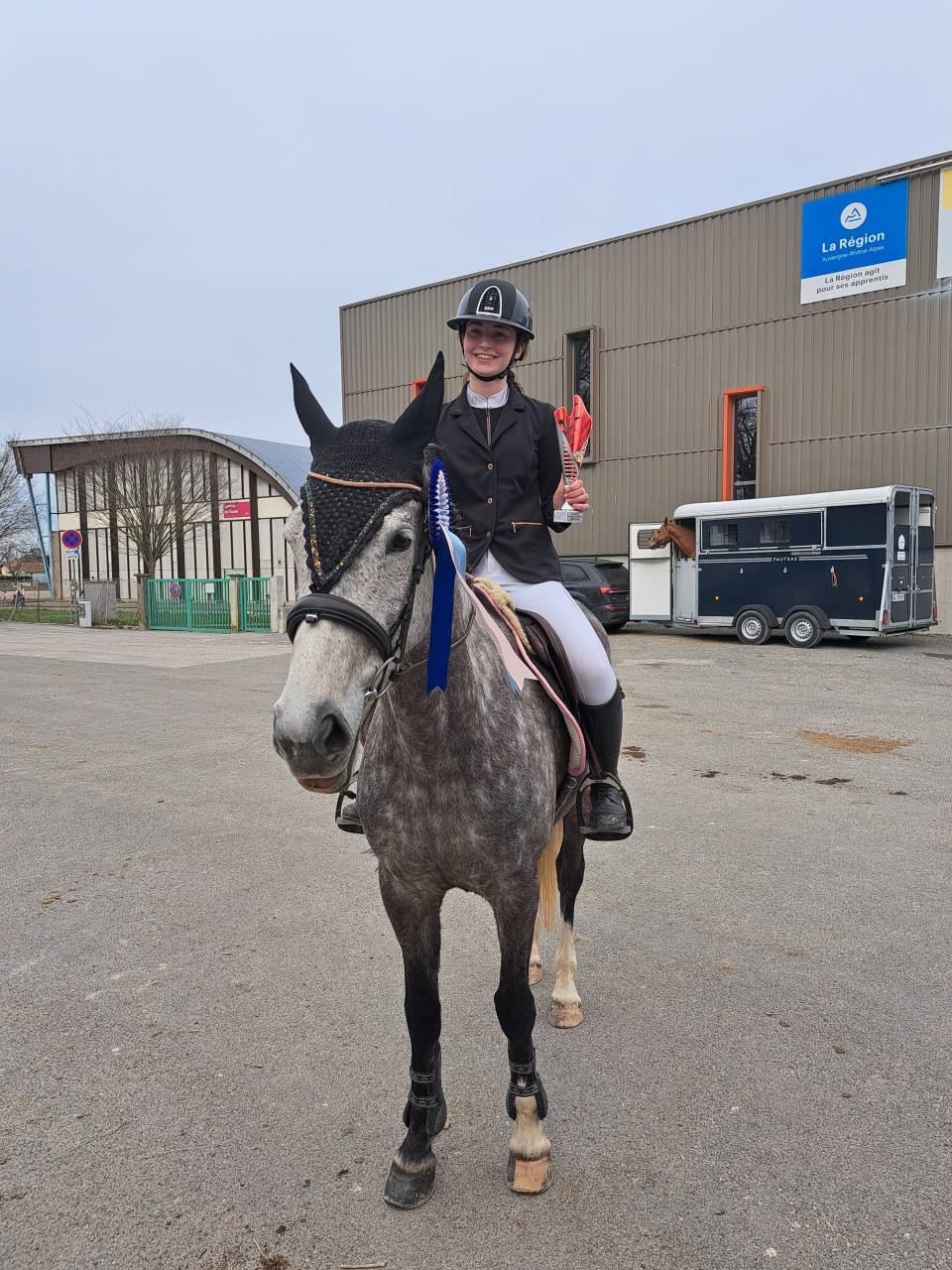 Ponette hors taille - 10 ans - 