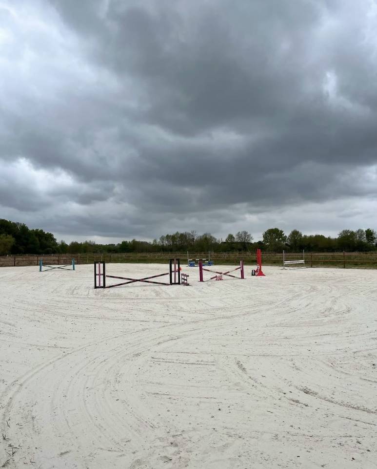 Propri&eacute;t&eacute; &eacute;questre       Bray en val