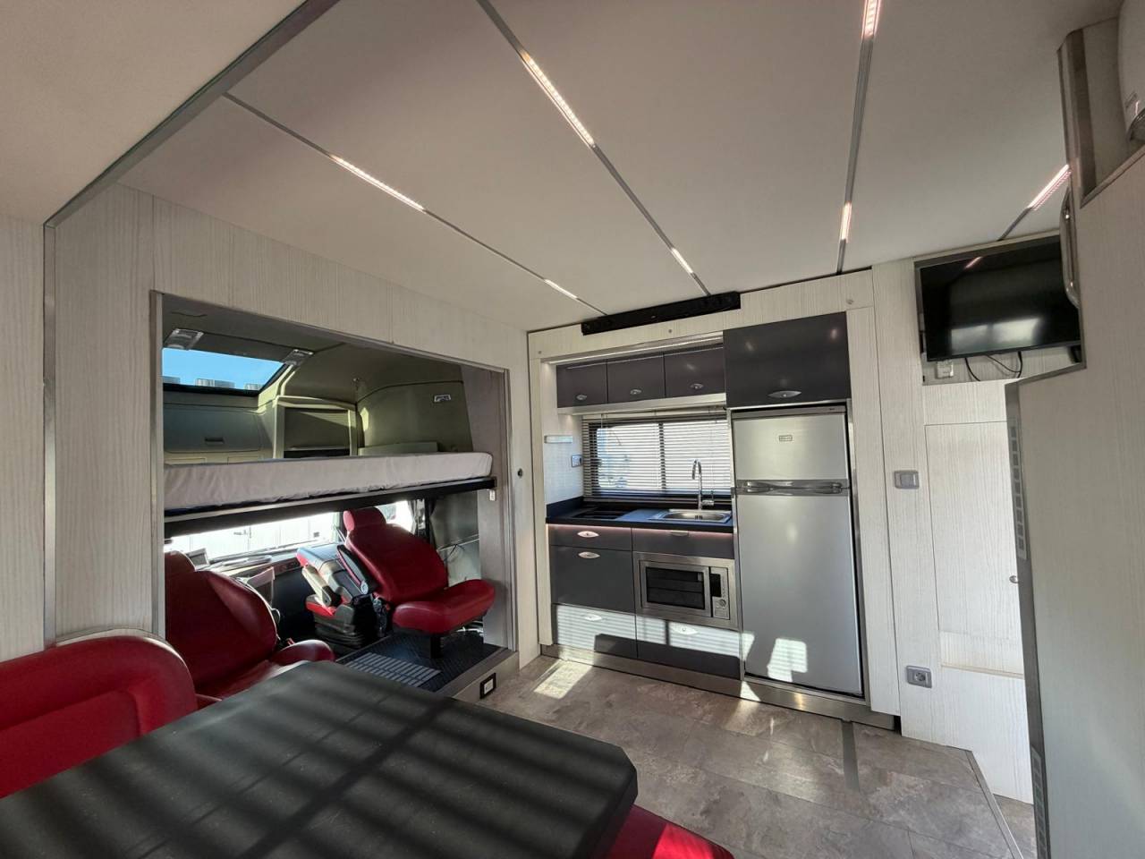 Paillard 7 chevaux home car avec double pop out