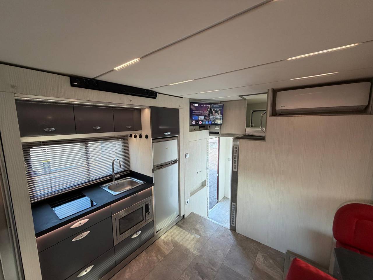 Paillard 7 chevaux home car avec double pop out