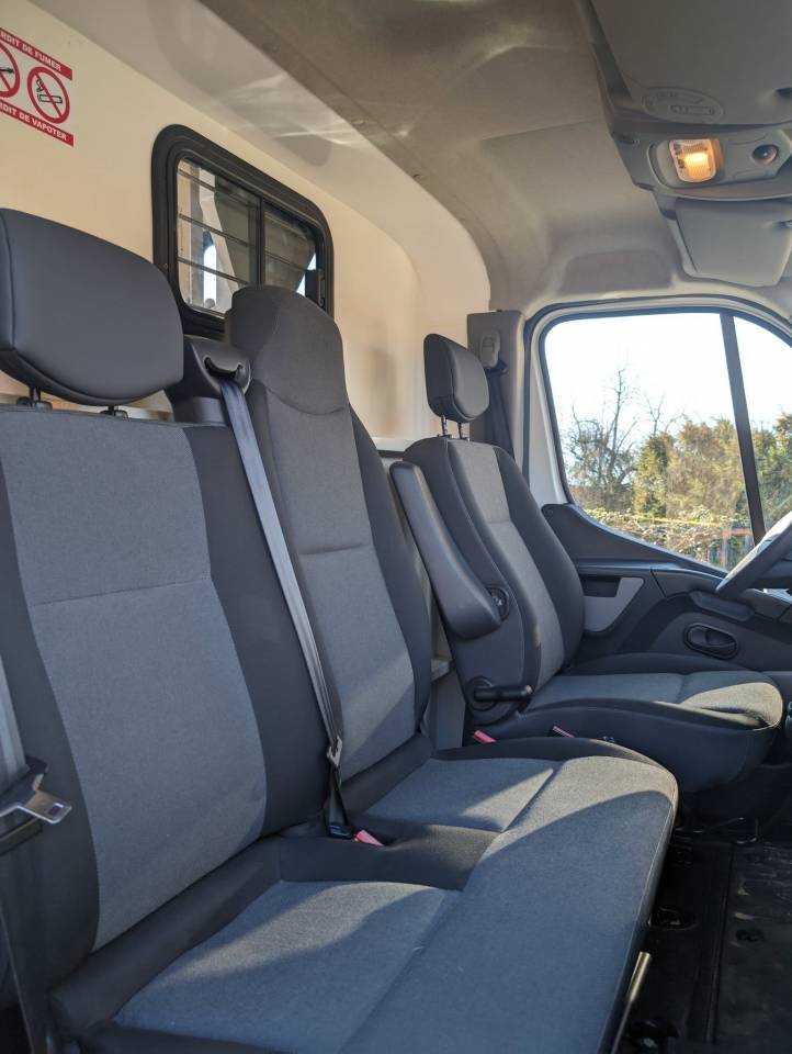 Ameline Haras 3 places Renault Master