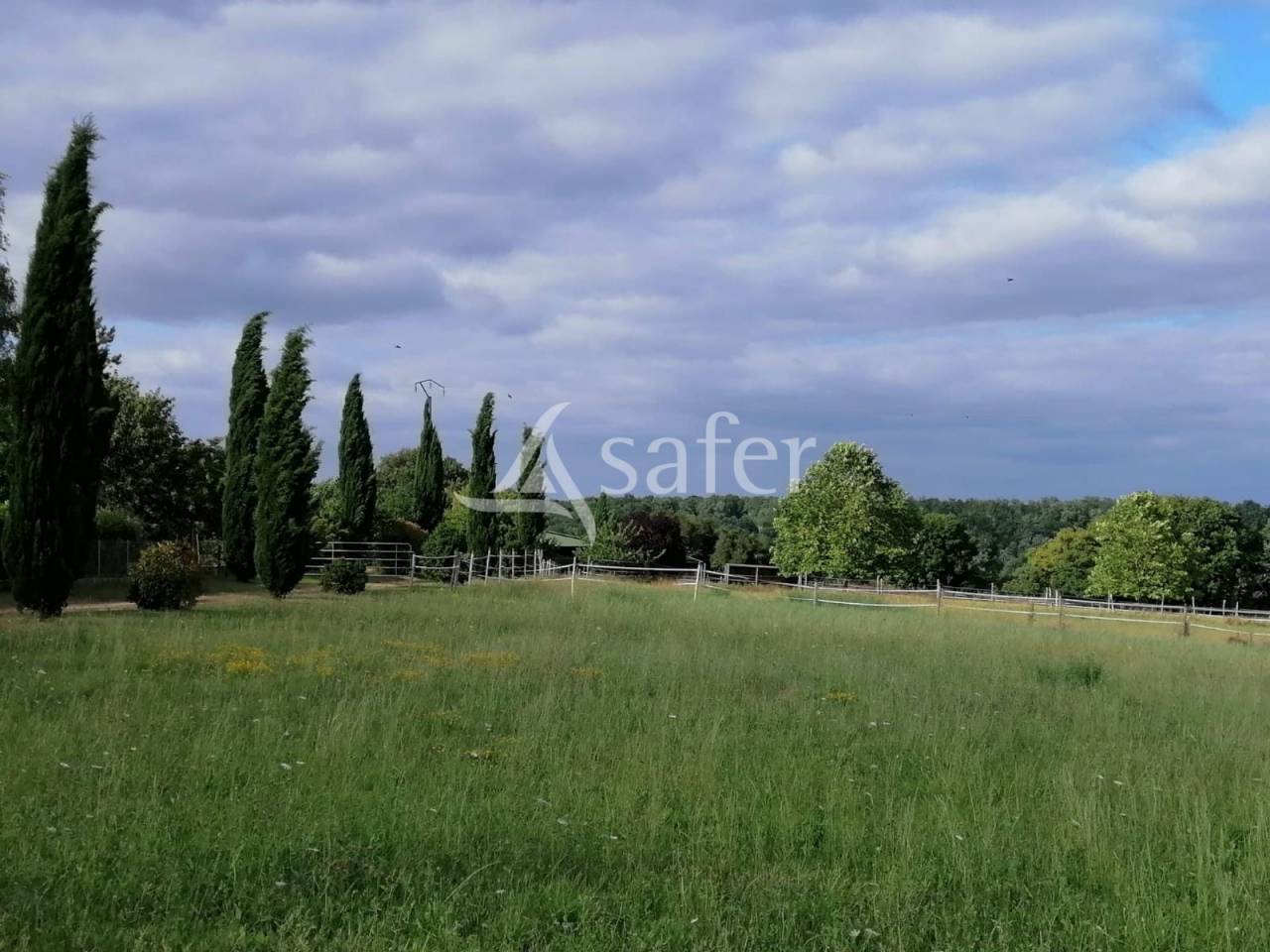 Propri&eacute;t&eacute; &eacute;questre sur 18 hectares