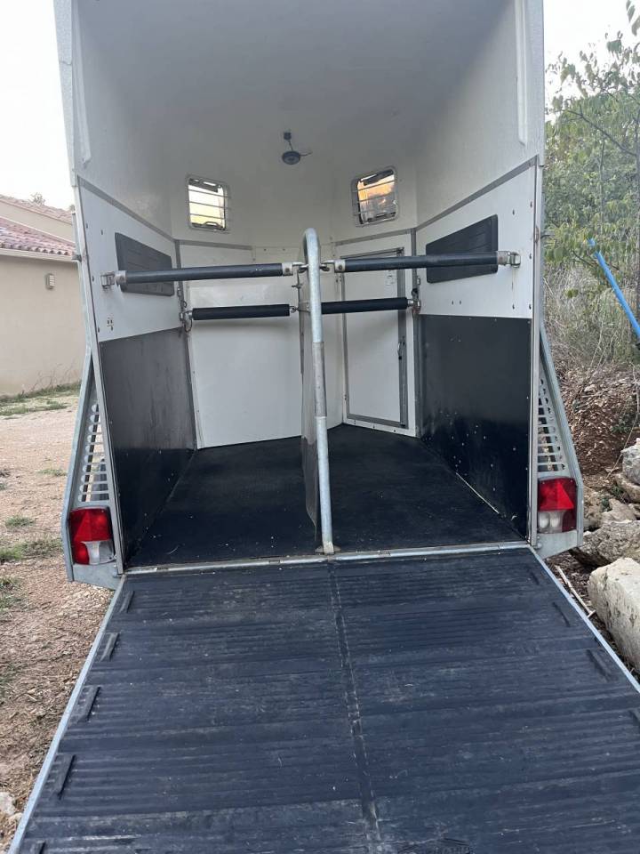 VAN 2 PLACES &ndash; MARQUE BOCKMAN