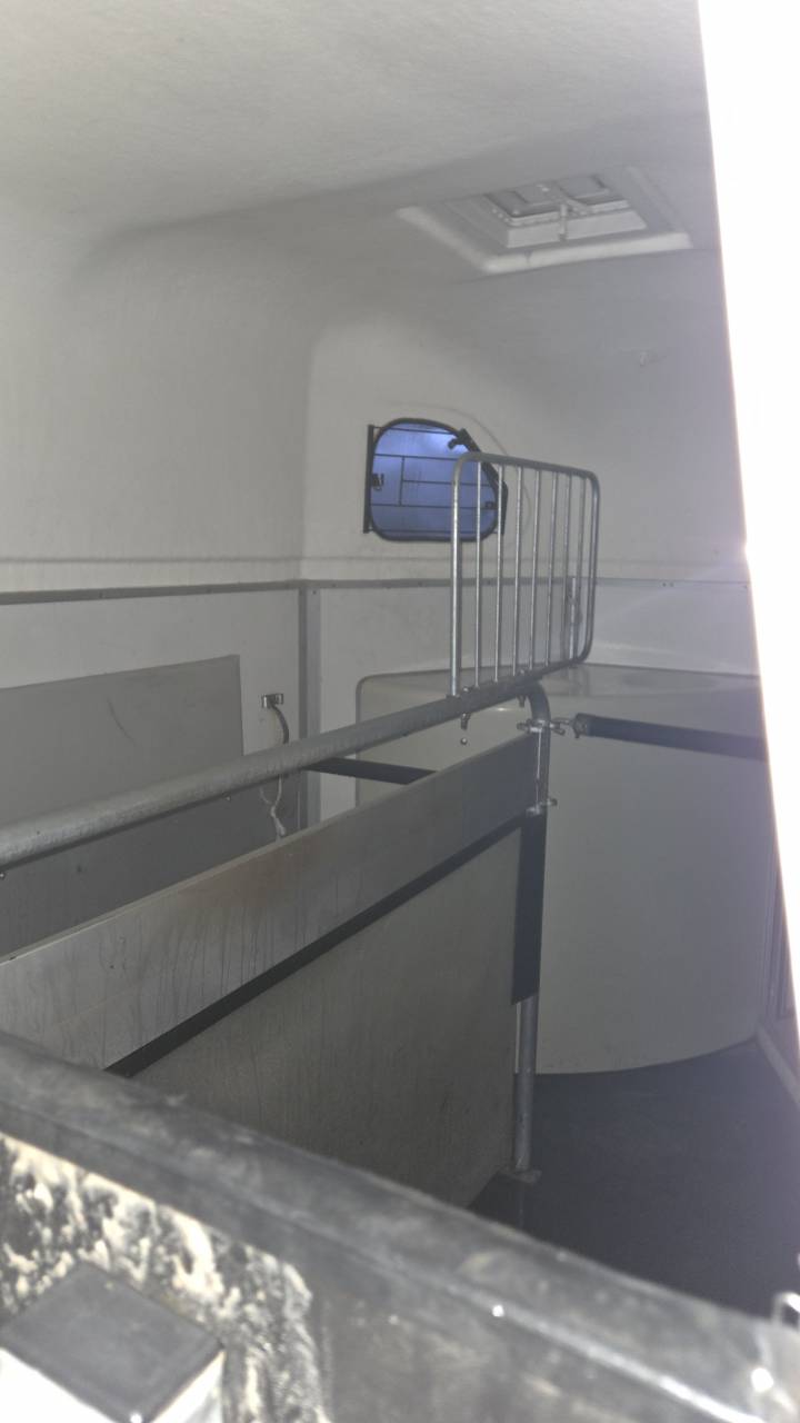 Van cheval libert&eacute; Gold First - plancher alu - 2 places