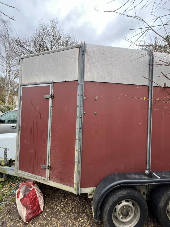 Van 2 places IforWilliams hb505r