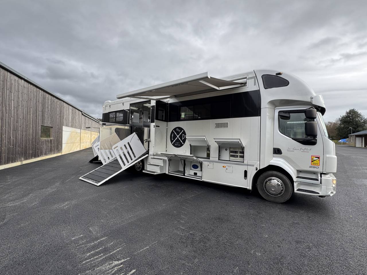 VOLVO FLL42 290cv 16T STX  - 5 chevaux - POP OUT