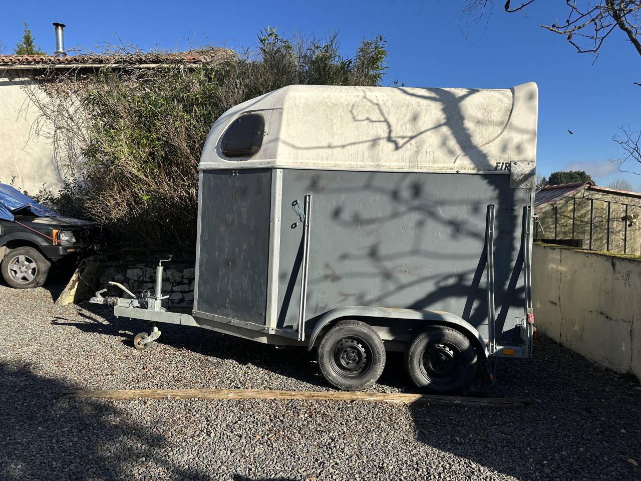 Van &agrave; 2 chevaux