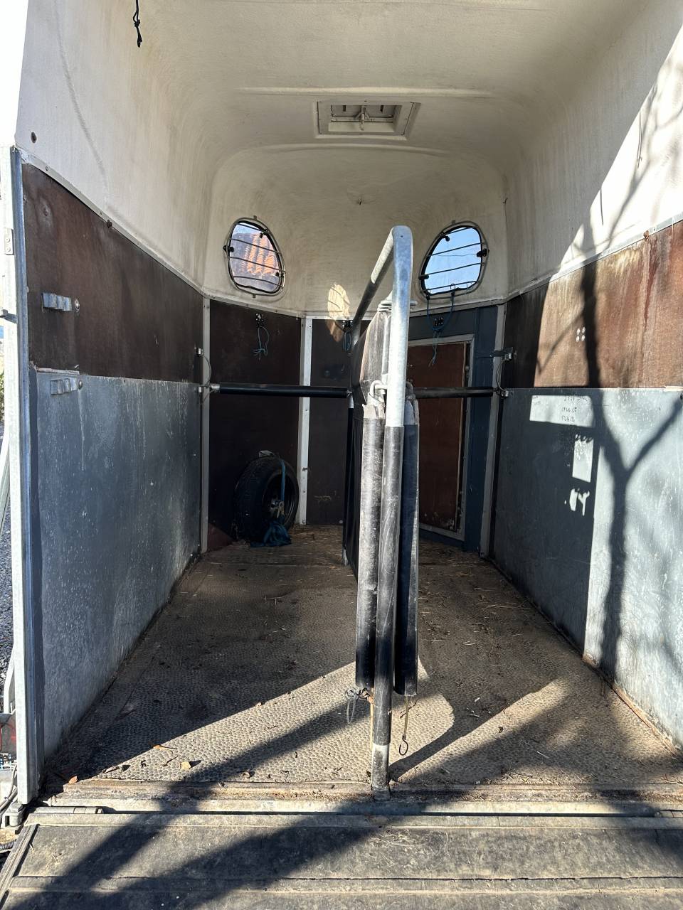 Van &agrave; 2 chevaux