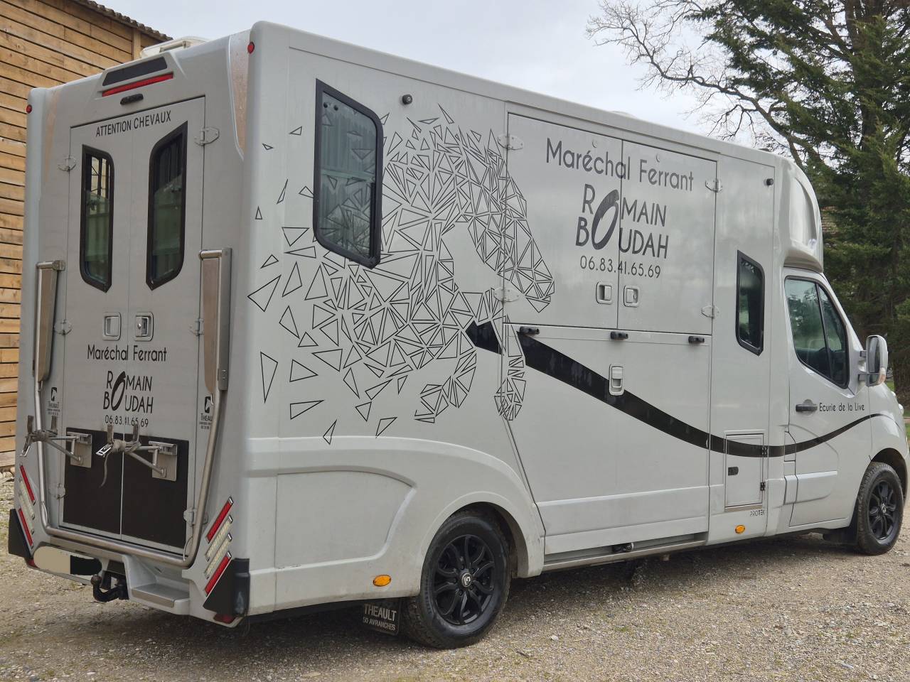 Camion theault proteo 5 places