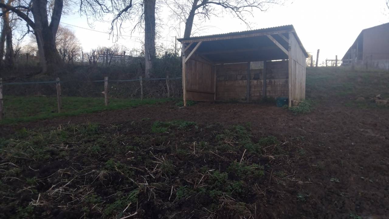 Pension pr&eacute; - RANCH DE REUILLE - 71480 Champagnat