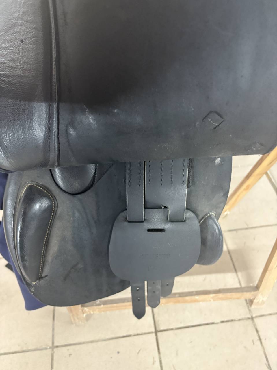 Selle mixte Eric Mondange 17,5 / noir / juin 2025