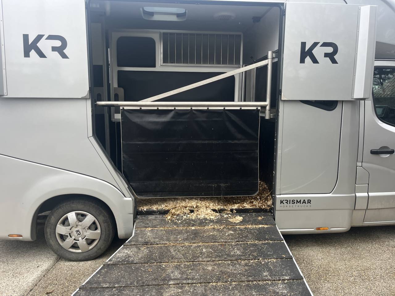 Krismar 2 horses truck