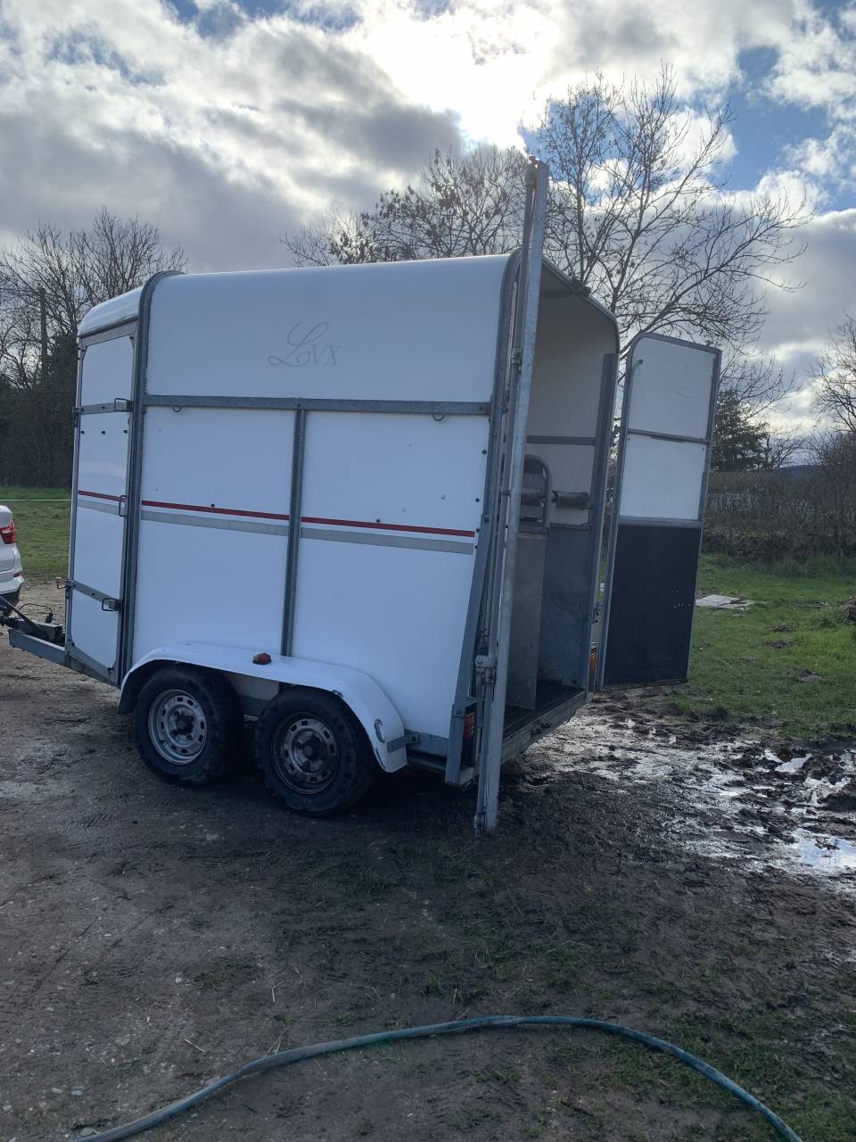 Van FAUTRAS 2 places