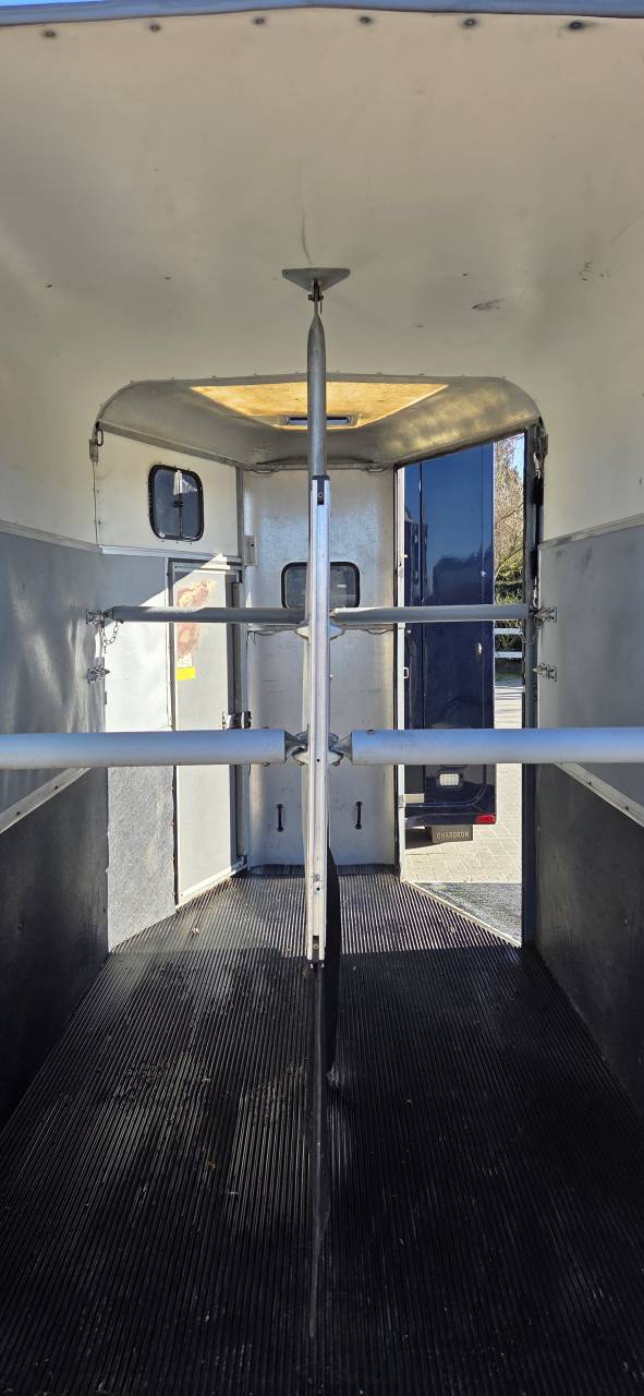 Van Ifor Williams HB506