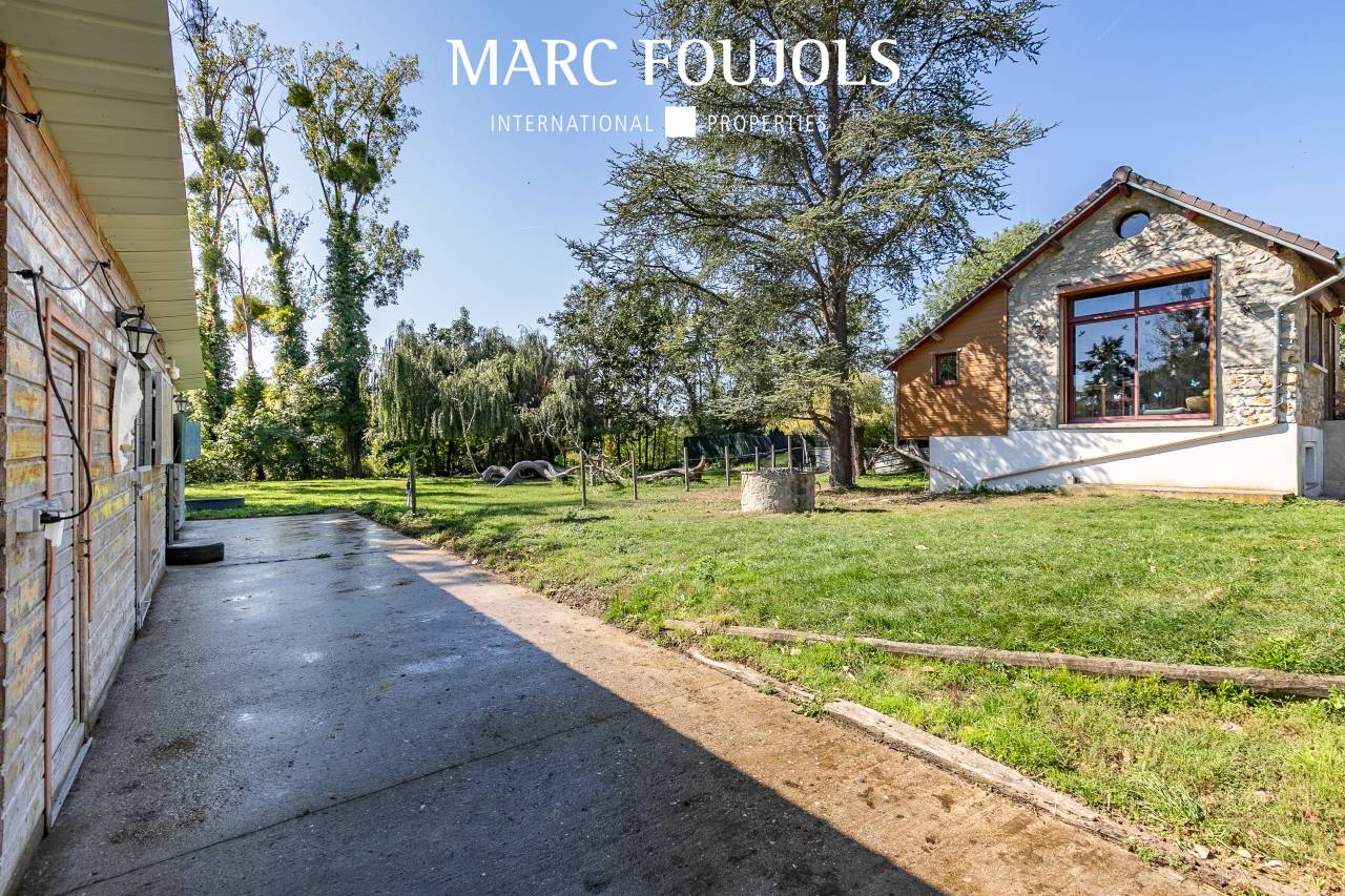 Proche Chantilly - Maison avec boxes &agrave; chevaux