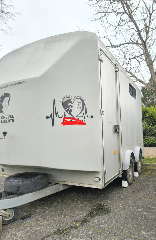 Van cheval libert&eacute; 3 places obliques 