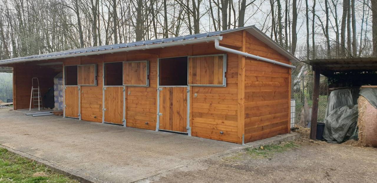 Habitation + installation &eacute;questre 