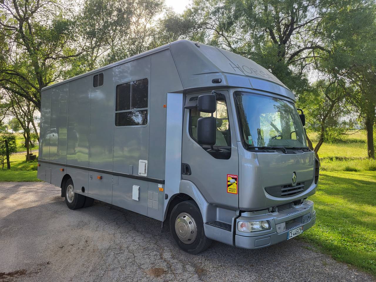 Camion CHEVAUX (3places)