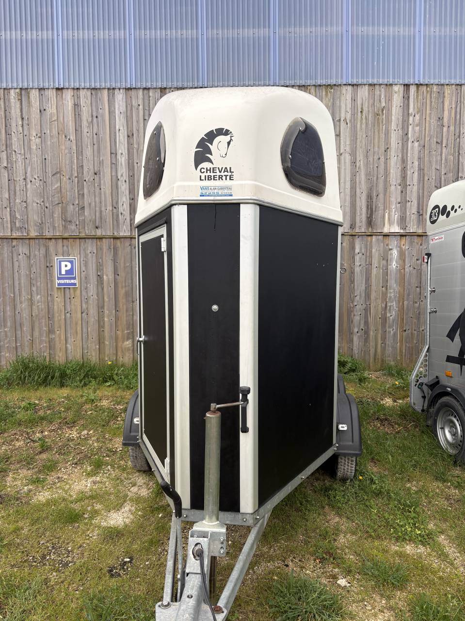 Location van 1,5 places