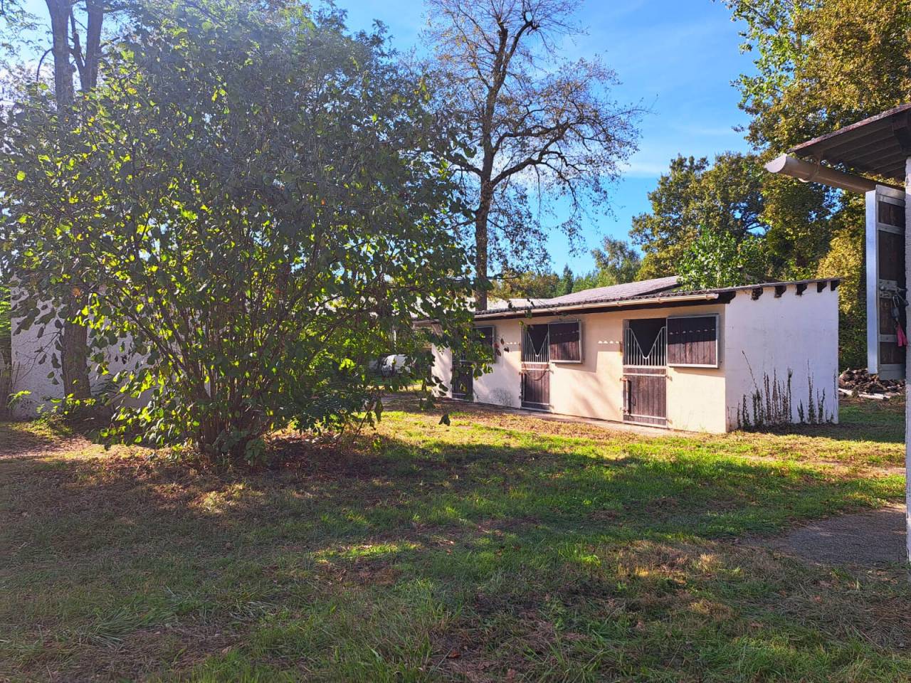 Propri&eacute;t&eacute; &eacute;questre proche Bordeaux