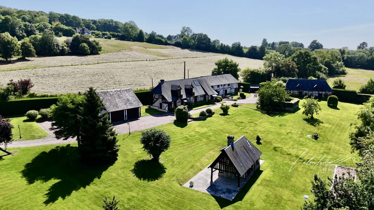 PROPRI&Eacute;T&Eacute; FAMILIALE AUX PORTES DE BEAUMONT-EN-AUGE