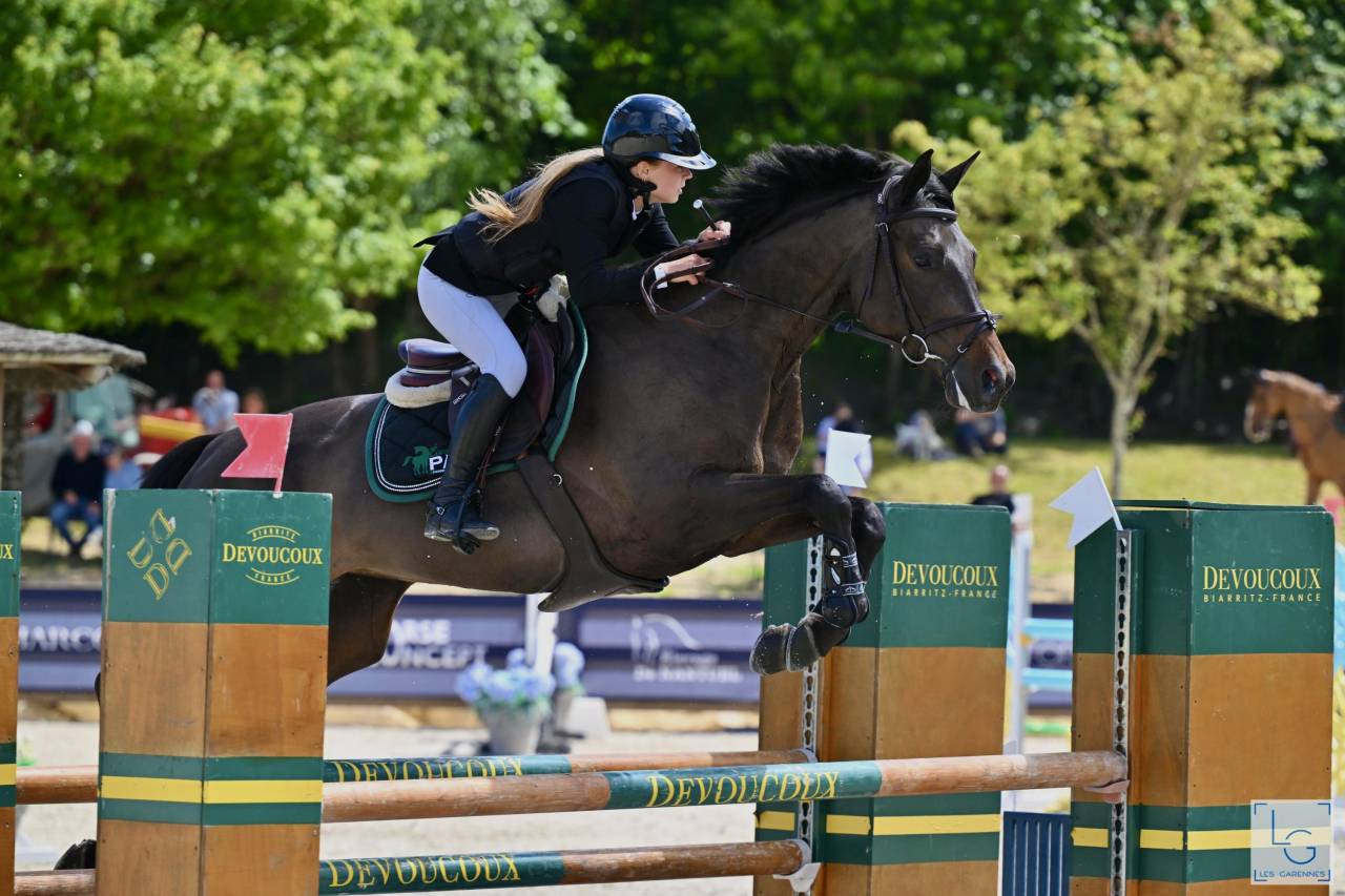 Jument 10 ans Amateur &Eacute;lite 130 