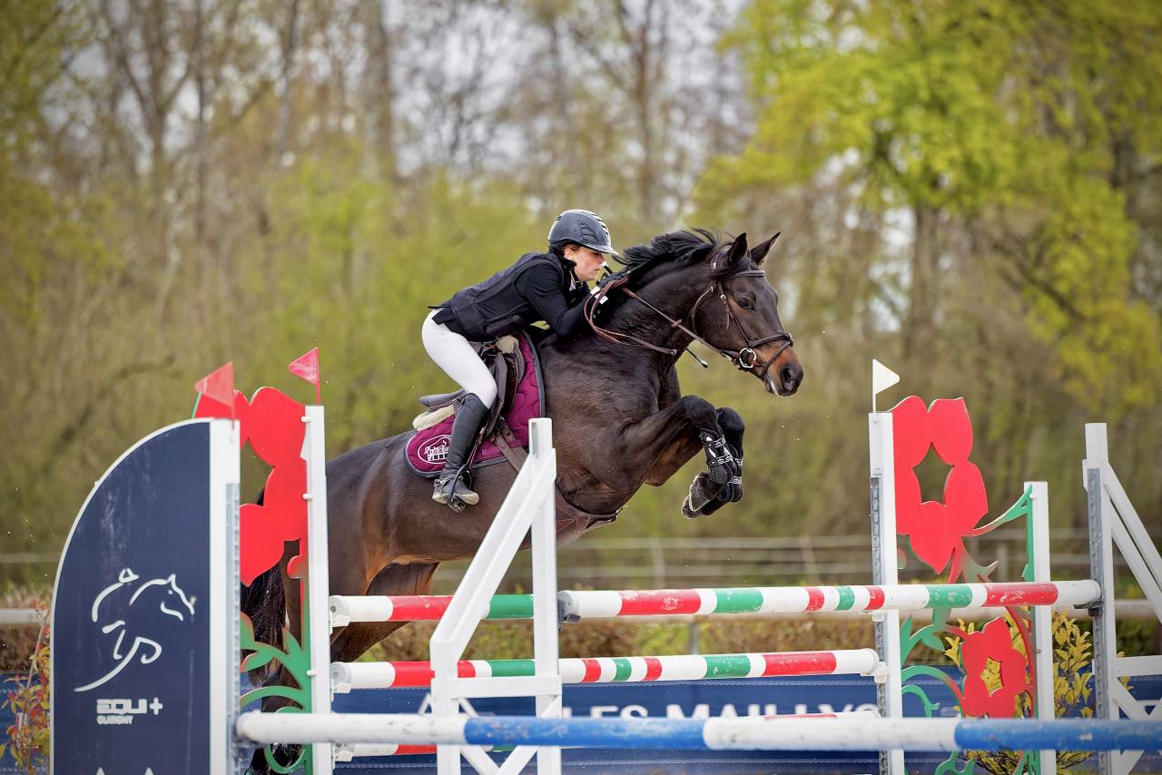 Jument 10 ans Amateur &Eacute;lite 130 