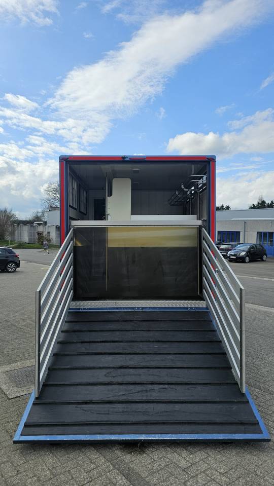 Camion Chevaux &ndash; Mercedes Atego 8T6 - 4 chevaux