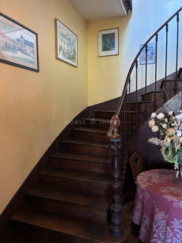 Domaine d'exception avec ch&acirc;teau XIX? si&egrave;cle, g&icirc;tes et 13