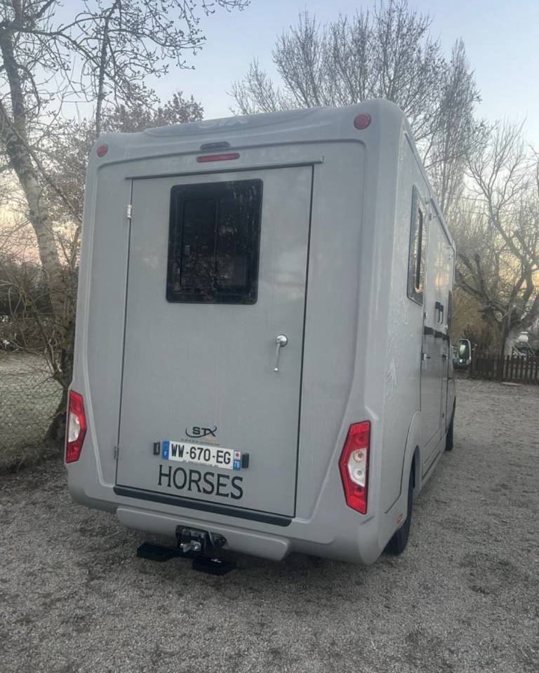 Vl stx 2023 30000km / 5 places assises