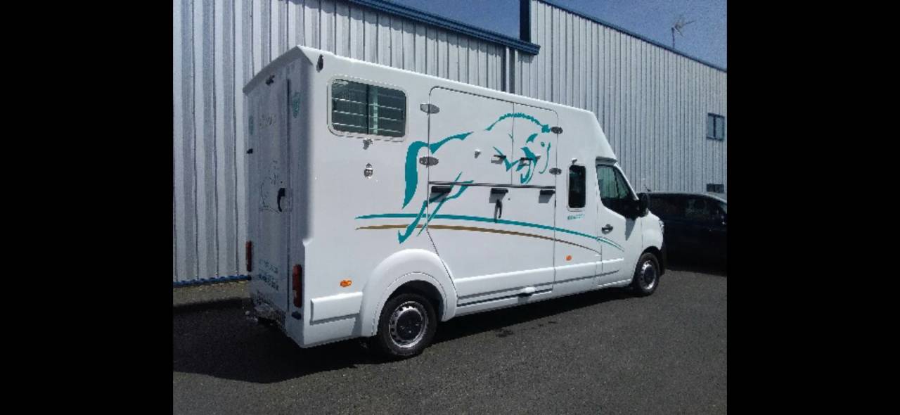 Camion barbot stalles 2021 5 places