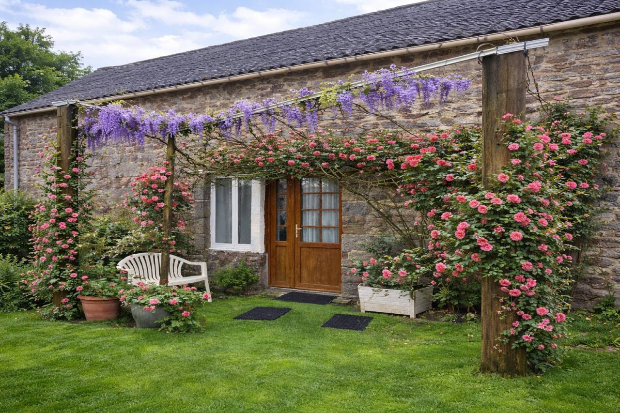 Infrastructures &eacute;questres ,  &eacute;curie, man&egrave;ge et 12 ha 