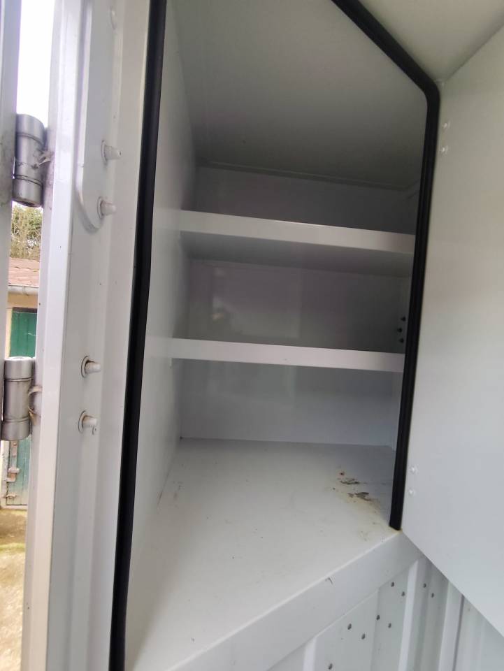 Camion chevaux carrosserie MTM 